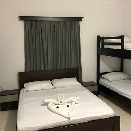 Guest house Agim Caca & Studio
