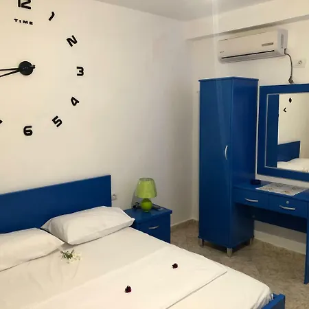 Guest house Agim Caca & Studio *