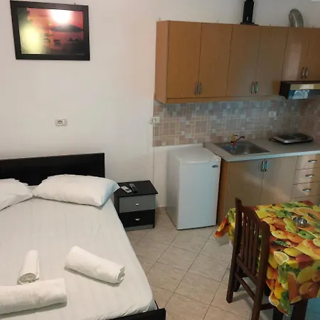 Affittacamere Agim Caca & Studio Ksamil