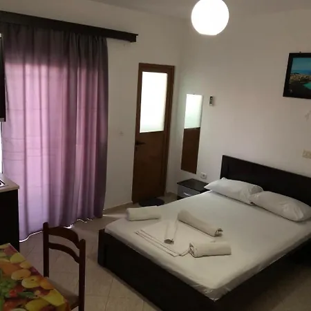 Agim Caca & Studio Affittacamere Ksamil