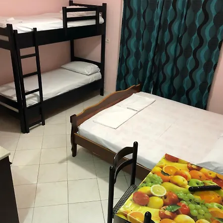 بيت ضيافة Agim Caca & Studio *