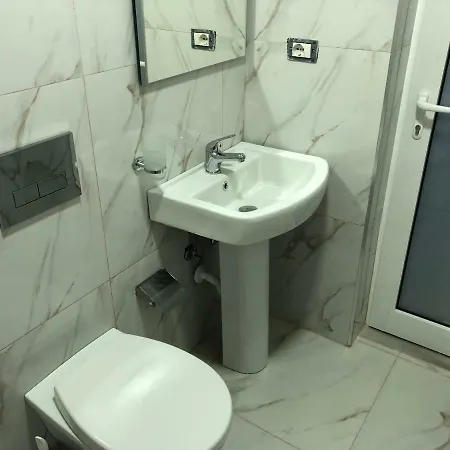 Agim Caca & Studio Affittacamere